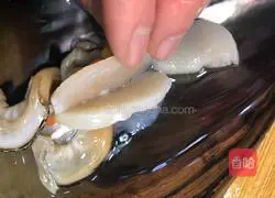Illustration of how to make steamed scallops with garlic vermicelli 8
