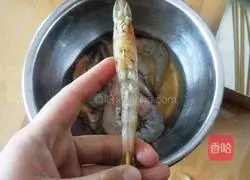 Beer Illustration of how to make skewered shrimp 4