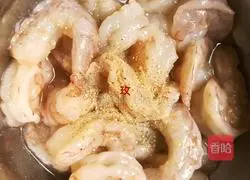 Illustration of how to make emerald shrimp 5