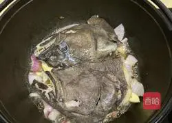 Illustration of how to make sweet and sour butterfly fish head 8