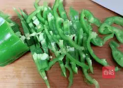 Illustration of how to cook duck gizzards with pepper 2