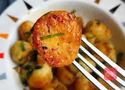 Illustration of how to make pan-fried baby potatoes 9