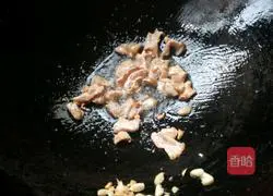 Illustration of how to make stir-fried pork slices with loofah 4