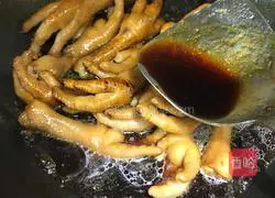Illustration of Braised Chicken Feet 9