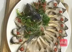 Illustration of how to make peacock fish with open tail 10