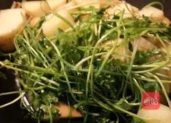 Illustration of how to make pepper and potato pickles 4