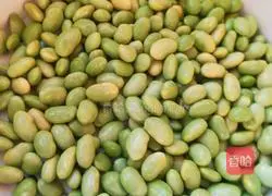 Illustration of how to make fried edamame with meat 3