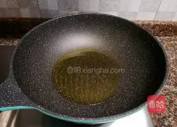 Illustration of how to stir-fry cabbage 6