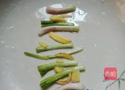 Illustration of how to make steamed crucian carp 5