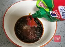 Illustration of how to make fish-flavored small yellow croaker 4