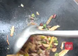 Illustration of how to make stir-fried beef 5
