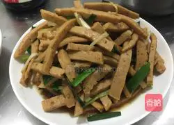 Illustration of how to make fried pork strips with garlic 5