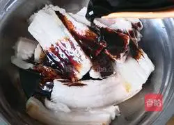 Illustration of how to make pork with pickled cabbage 7