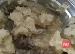 Illustration of how to make golden shrimp balls 8