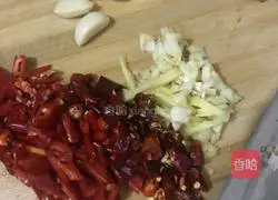 Illustration of how to make fat beef in sour soup 2