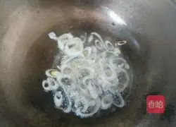 Illustration of how to make fried chili with dried bean skin 4