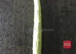 Illustration of how to make shredded shrimp and lettuce 1