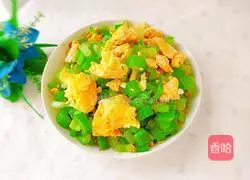 Illustration of how to make celery and scrambled eggs 14