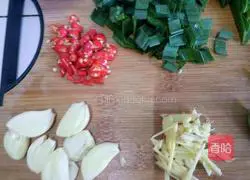 Illustration of how to cook fat sheep with mushrooms and potato flour 2