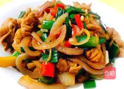 Illustration of how to make fried sausage in dry pot 5