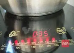 Illustration of how to make steamed pork ribs and taro 9