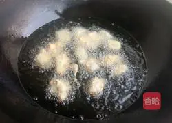 Illustration of how to make pineapple glutinous rice 7