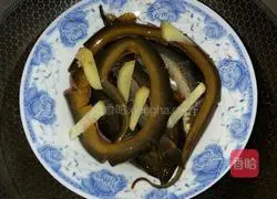 Illustration of steaming wild eel and loach 4