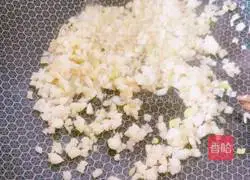 Illustration of how to make garlic crayfish 5