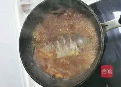 Braised crucian carp recipe 11