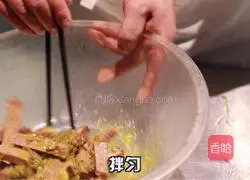 Illustration of how to make vine pepper and garlic beef strips 3