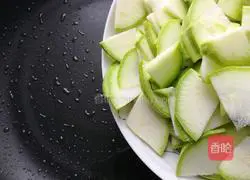 Illustration of how to make fried zucchini with eggs 8