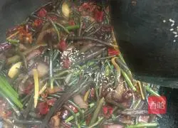 Illustration of how to make fried bracken and bacon 15