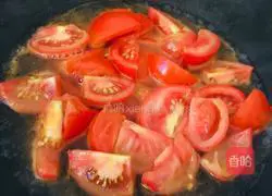 Illustration of how to make special tomato scrambled eggs 3