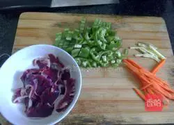 Illustration of how to make fried duck gizzards with green pepper 1