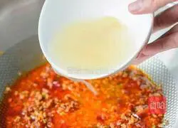 Illustration of how to make ants climb a tree 5