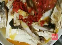 Illustration of how to make steamed salted grass carp with old tofu 6