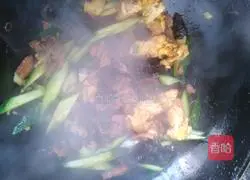 Illustration of how to make Mushu Pork 5