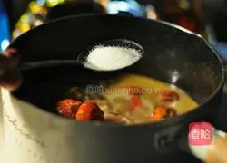 Illustration of how to make spicy crayfish tails 3