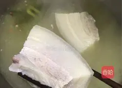 Sichuan - Illustration of how to make garlic white meat 8