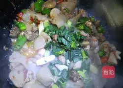 Illustration of how to make fried konjac duck 10