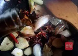 Illustration of how to make soy sauce bones 10