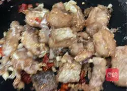 Illustration of how to make glutinous rice cake fish cubes 6