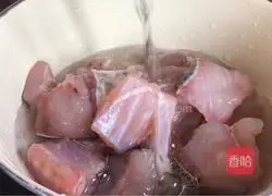 Illustration of how to make spicy dry fish fillets 3