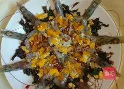 Illustration of how to make perilla and salted egg yolk shrimp 5