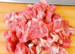 Illustration of how to make Mushu Pork 1