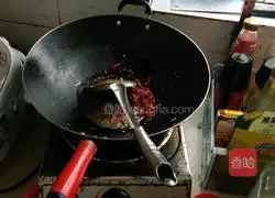 Illustration of how to make improved boiled pork slices 5