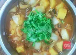 Illustration of how to make red braised beef brisket 7