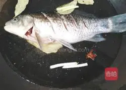Illustration of how to make cold crucian carp 2