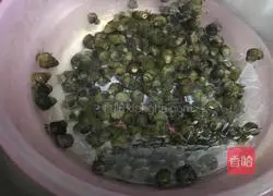 Illustration of how to make spicy beer screws 1