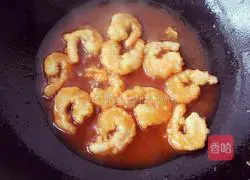 Illustration of how to make shrimps in tomato sauce 11